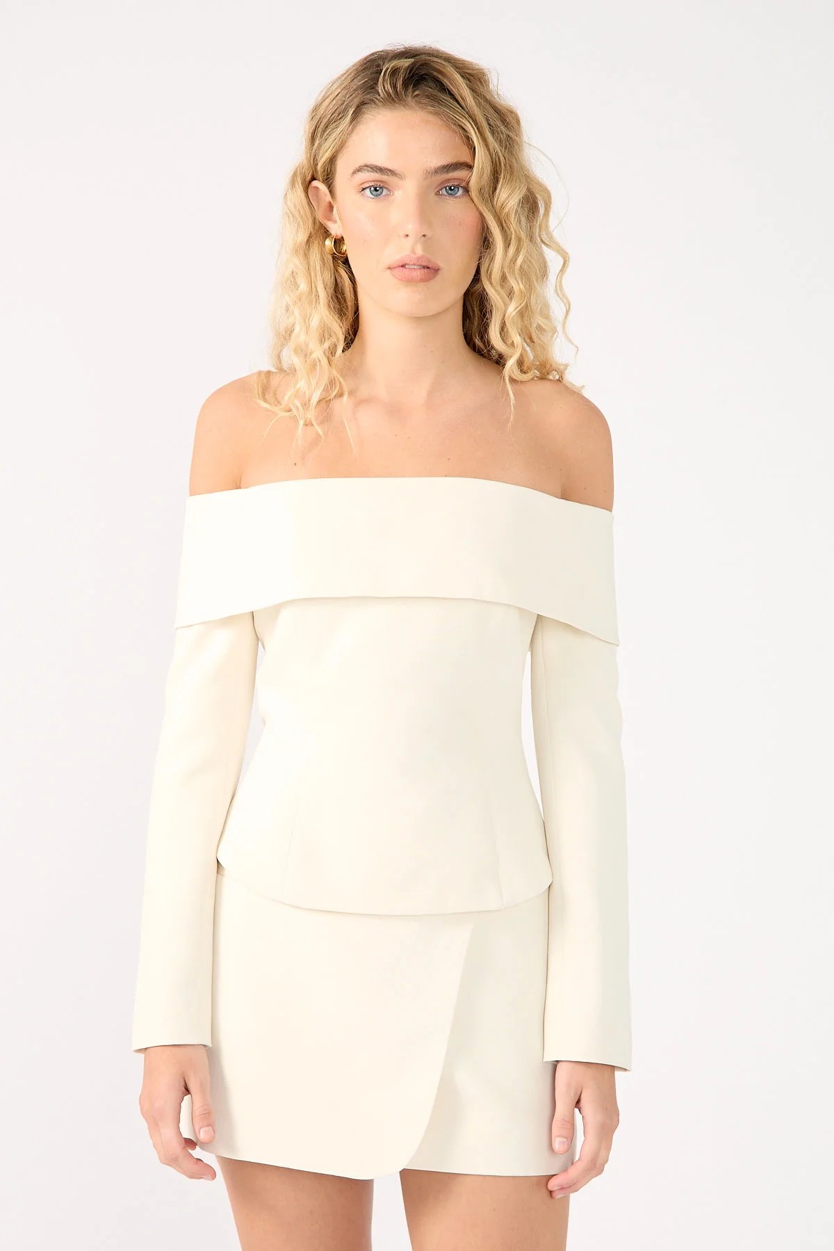 Perfect Stranger Lupa Off Shoulder Long Sleeve Top Cream - Image 5