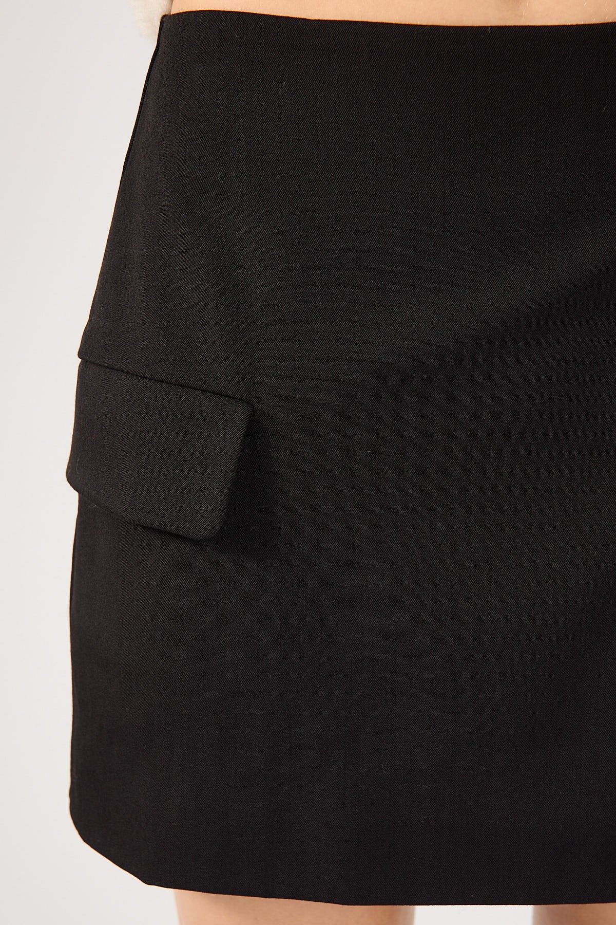 Perfect Stranger Maeve Tailored Mini Skirt Black - Image 4