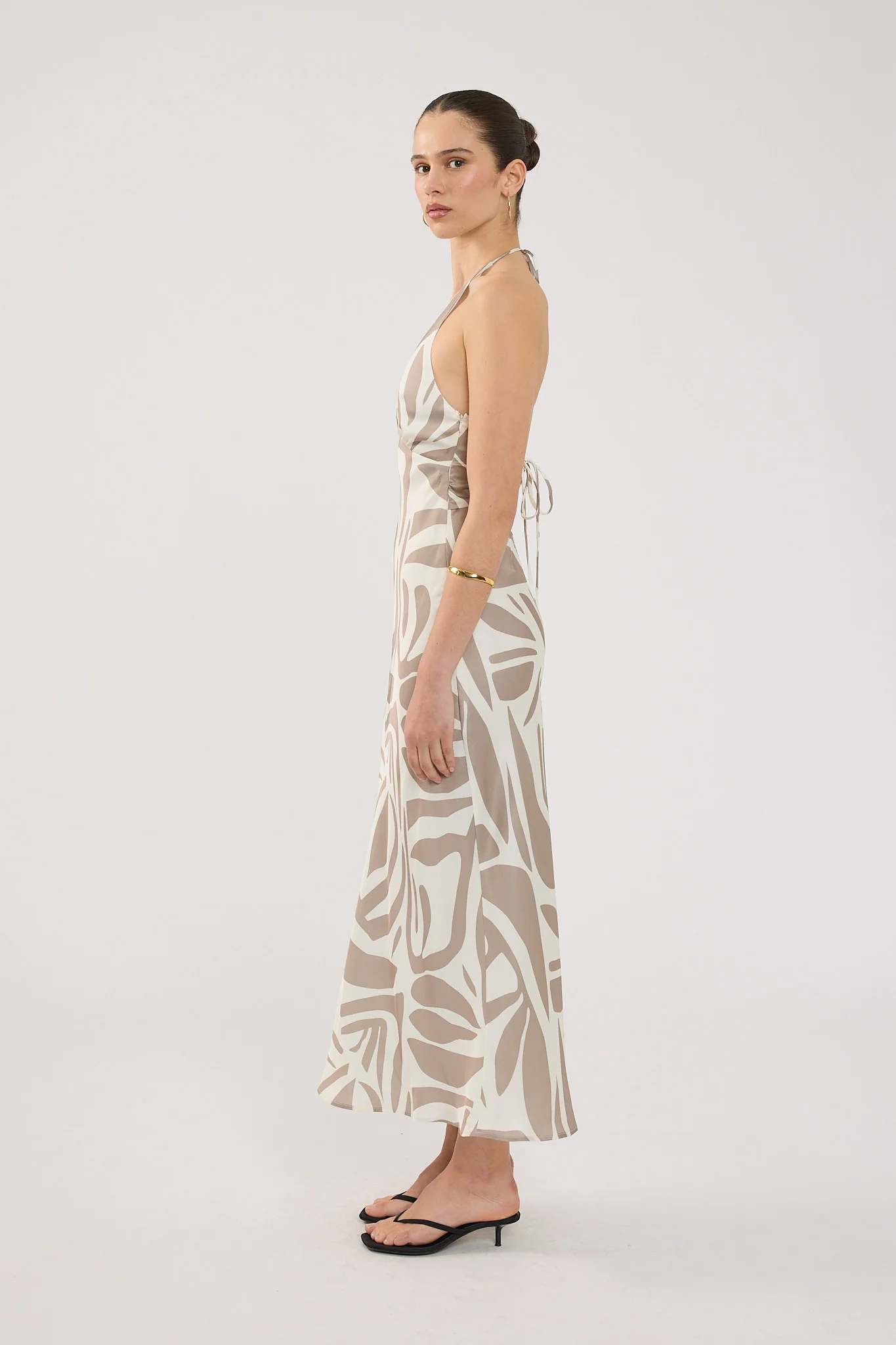 Perfect Stranger Shea Halter Maxi Dress Taupe Print - Image 5